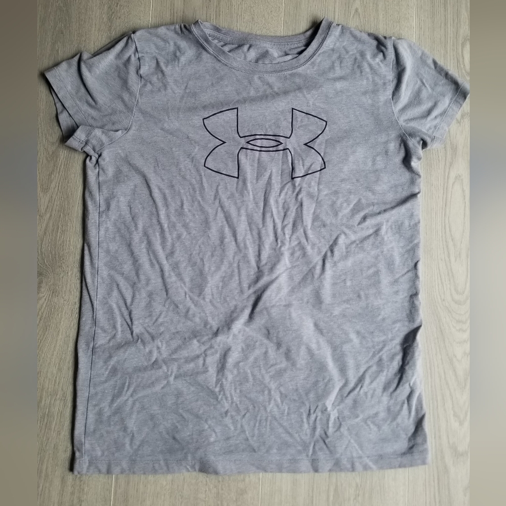 Under Armour t-shirt